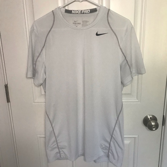 Nike Other - Nike fitted white tee